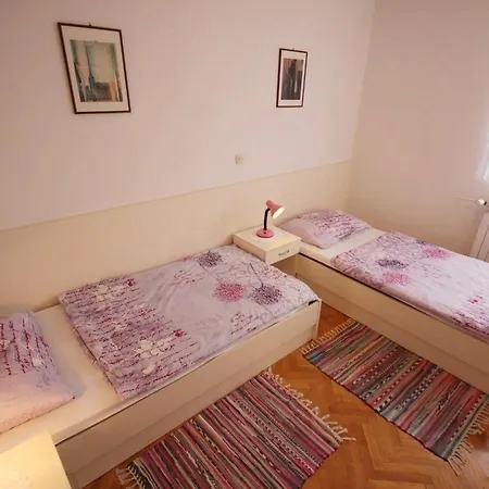 Barisic Apartment Vir